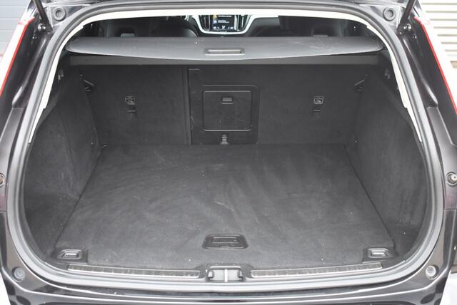 Volvo V60 2.0 AUT. B3 MOMENTUM / ADAP. CRUISE / PDC + P.CAM. / STOEL + STW VERW.