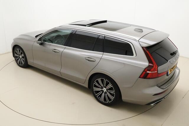 Volvo V60 2.0 T5 250pk Inscription | Apple carplay/Android auto | Trekhaak | HUD | Parkeercamera | Climate control | Stoel/Stuurverwarming | Lederen bekleding | Navigatie | Panoramadak | Cruise control Adaptief |