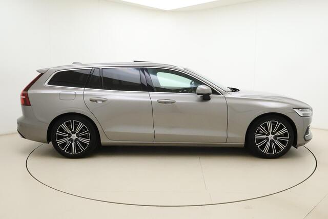 Volvo V60 2.0 T5 250pk Inscription | Apple carplay/Android auto | Trekhaak | HUD | Parkeercamera | Climate control | Stoel/Stuurverwarming | Lederen bekleding | Navigatie | Panoramadak | Cruise control Adaptief |