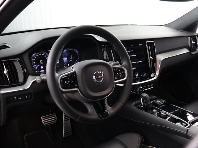 Volvo V60 2.0 T6 Recharge AWD R-Design (Camera / ACC / Elek. achterklep / Stoel-Stuurverw.)