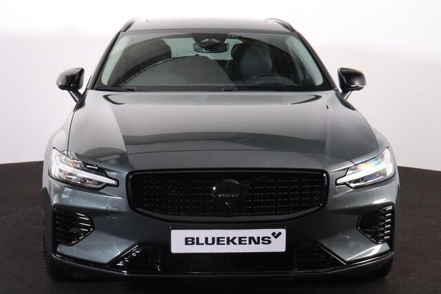 Volvo V60 T8 AWD Plus Dark Performance Edition - IntelliSafe Assist & Surround - Panoramisch schuif-/kanteldak - 360º camera - Harman Kardon - Stoelverwarming voor & achter - Verwarmbaar stuur - Keyless - Parkeersensoren voor & achter - Elektrisch verstelbare voors