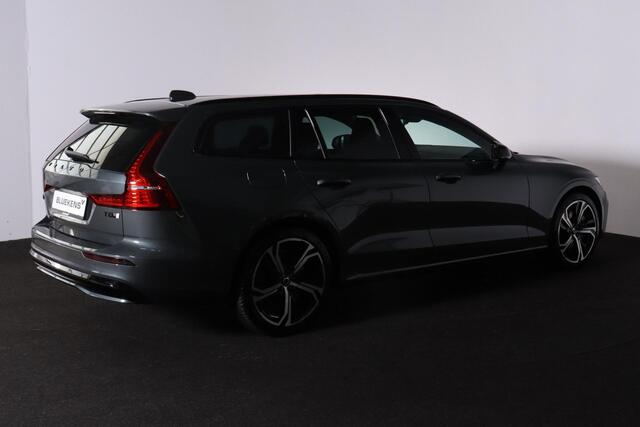 Volvo V60 T8 AWD Plus Dark Performance Edition - IntelliSafe Assist & Surround - Panoramisch schuif-/kanteldak - 360º camera - Harman Kardon - Stoelverwarming voor & achter - Verwarmbaar stuur - Keyless - Parkeersensoren voor & achter - Elektrisch verstelbare voors