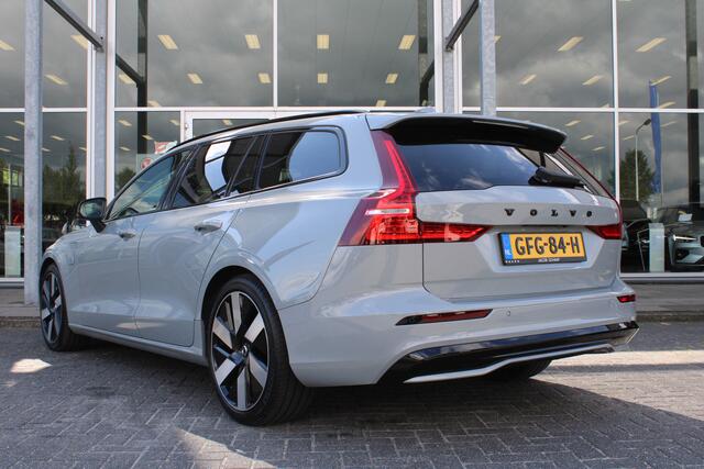 Volvo V60 T8 455PK Automaat Plug-in hybrid AWD Ultra Dark | Head-up | Schuif/kanteldak | Trekhaak | Pilot Assist | BLIS | H&K Audio |