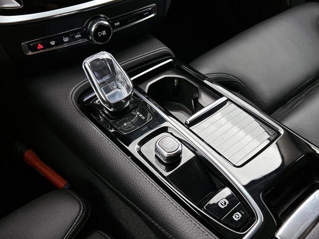 Volvo V60 T6 Plus Bright | Exterior styling kit | BLIS | Pilot assist | Ca