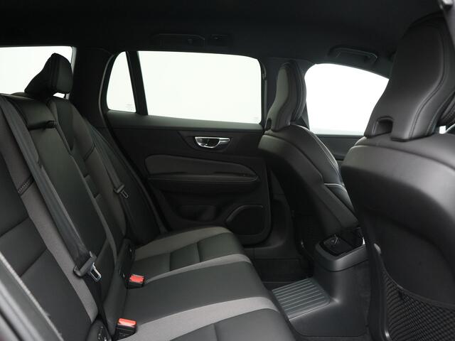 Volvo V60 T6 Recharge AWD R-Design PHEV 340pk Dealer O.H | Trehaak Af Fabriek | Camera | Lederen Sportstoelen Memory & Verwarmd | Cruise Control | Pilot Assist | Apple Carplay | Keyless | Stuurverwarming | Virtual | Navigatie | DAB | 19"L.M | Plug In Hybrid |