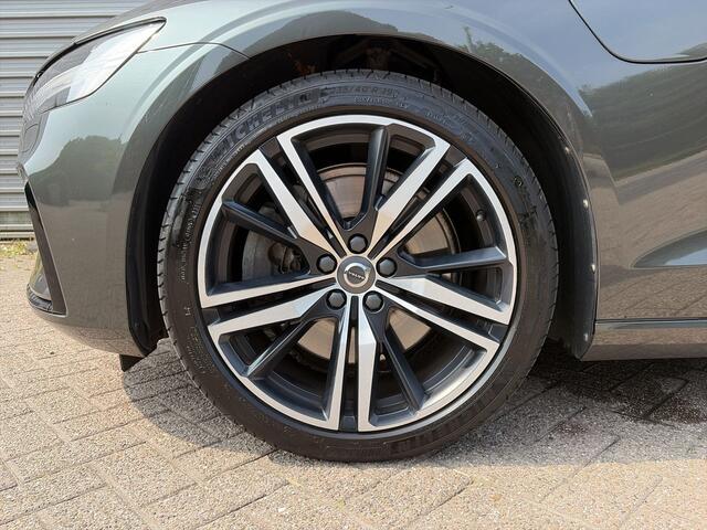 Volvo V60 T8 Twin Engine AWD R-Design / B&W Audio / Head-up / Panoramadak / Polestar Optimalisatie /