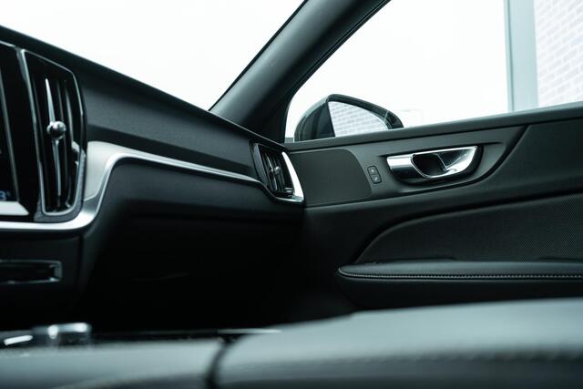 Volvo V60 2.0 T6 Recharge AWD R-Design | Trekhaak | Adaptieve Cruise | 360 Camera | Stoel-/Stuurverwarming | Getint Glas | BLIS | Park Assist |