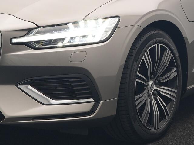 Volvo V60 T6 Recharge AWD Inscription PHEV 340pk Dealer O.H | Trekhaak Af Fabriek | Adaptive Cruise | 360 Camera | Head Up | Lederen Sportstoelen Memory & Verkoeling | Keyless | Apple Carplay | Stoel & Stuurverwarming | Virtual | Navigatie | DAB | 18"L.M | Plug In Hybrid |