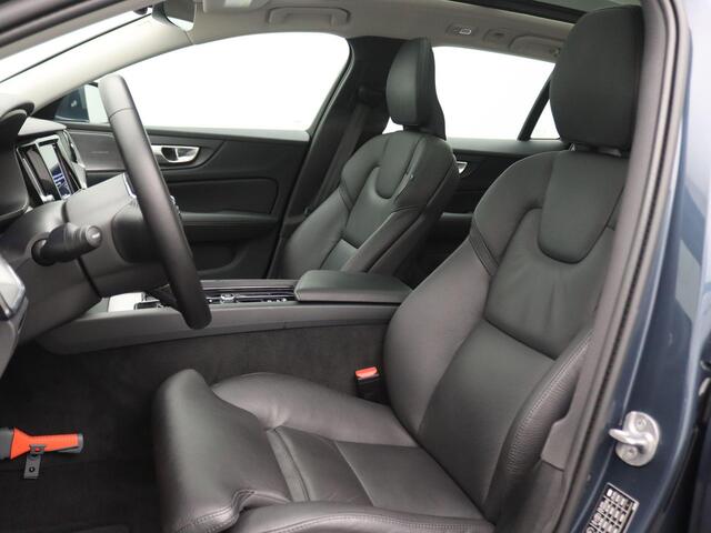 Volvo V60 2.0 B4 Plus Bright 197PK Aut. Panoramadak, Trekhaak, Memorystoelen, Harman Kardon Audio, 18" LM Velgen, Stoelverwarming, Standkachel, 360gr. Camera