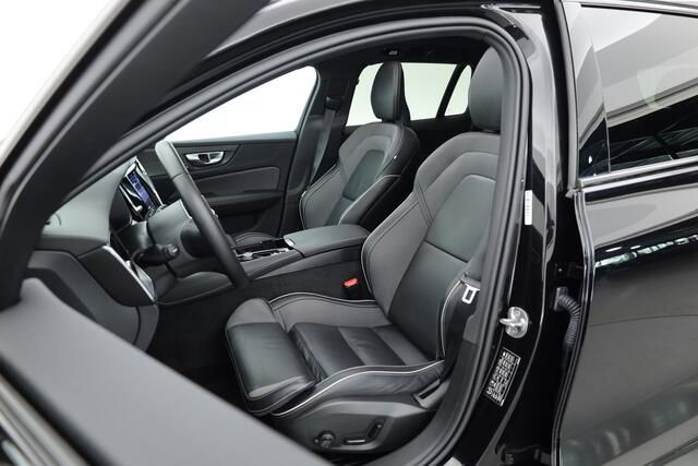 Volvo V60 2.0 T6 Plug-in hybrid AWD Plus Dark | Pano | Trekhaak | Memory Seats | H&K Audio | 360cam | Pilot Assist | Bliss | Stoel-Stuurverw. |