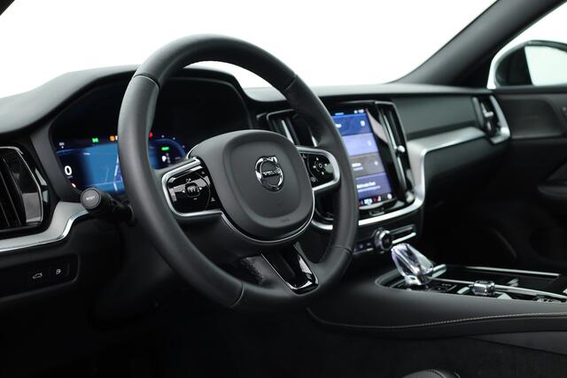 Volvo V60 2.0 T6 Plug-in hybrid AWD Plus Dark | Pano | Trekhaak | Memory Seats | H&K Audio | 360cam | Pilot Assist | Bliss | Stoel-Stuurverw. |