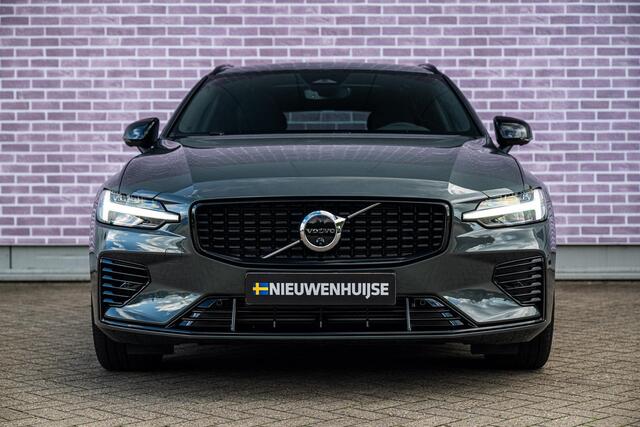 Volvo V60 2.0 T8 Plug-in hybrid AWD Plus Dark | PHEV Long Range | 360 Graden Camera | Panoramadak | Head-up Display | Harman Kardon Audio | Keyless Entry | Elektrische Achterklep | Elektrisch Verstelbare Voorstoelen | Navigatie | Apple Carplay | Android Auto
