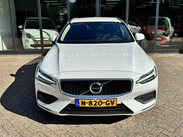 Volvo V60 2.0 B3 Momentum Business*Navi*ACC*EXPORT/EX.BPM*