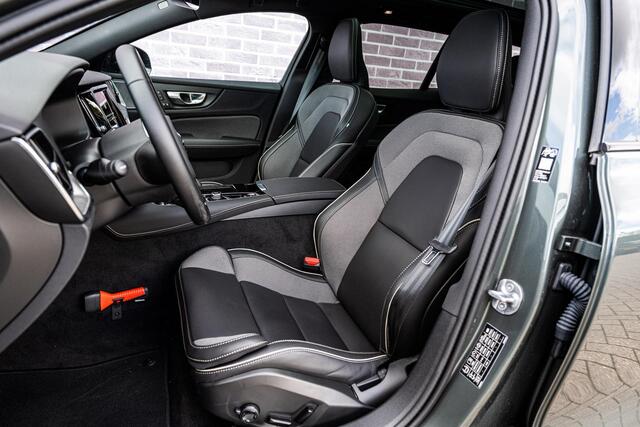 Volvo V60 2.0 T8 Plug-in hybrid AWD Plus Dark | PHEV Long Range | 360 Graden Camera | Panoramadak | Head-up Display | Harman Kardon Audio | Keyless Entry | Elektrische Achterklep | Elektrisch Verstelbare Voorstoelen | Navigatie | Apple Carplay | Android Auto