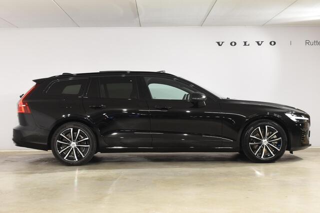 Volvo V60 T8 455PK Automaat Plug-in hybrid AWD Plus Dark / 360 Camera / Harman Kardon / Head-up display / Panorama schuifdak / Stoel- en stuurverwarming / Trekhaak / Elektrische stoelen met geheugen
