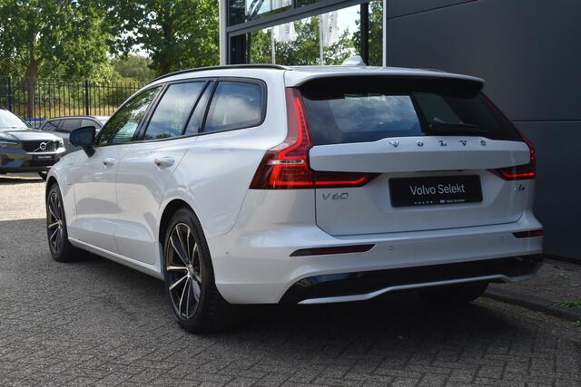 Volvo V60 T8 Plug-in hybrid AWD Plus Dark | Trekhaak | Stoel-/Stuurwiel verwarming | 360 graden camera | Harman Kardon Premium audio | All Season banden | Elektrisch verstelbare Voorstoelen | BLIS | Adaptieve Cruise Control | Google | Apple Carplay |