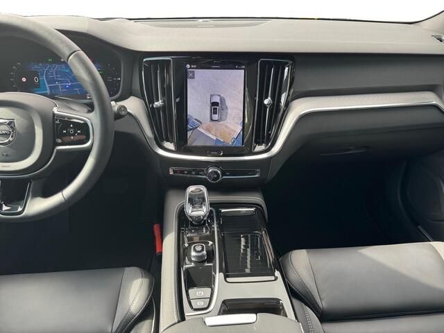 Volvo V60 T8 Plug-in hybrid AWD Plus Dark |Trekhaak| 360 camera| Head-Up| Schuifdak|