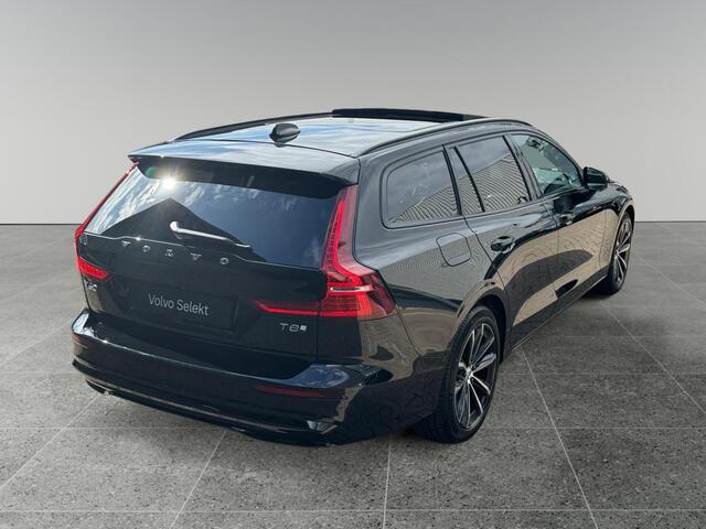 Volvo V60 T8 Plug-in hybrid AWD Plus Dark |Trekhaak| 360 camera| Head-Up| Schuifdak|