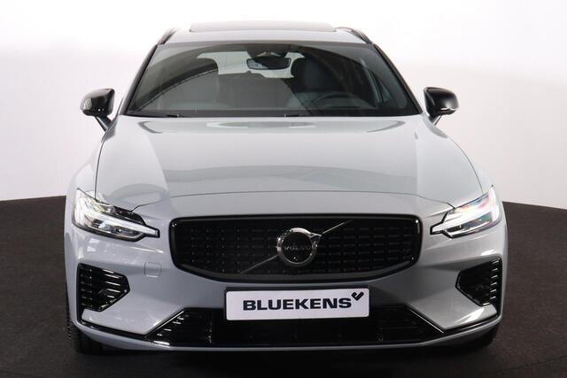Volvo V60 T6 Recharge AWD Plus Dark - Panorama/schuifdak - IntelliSafe Assist & Surround - 360º Camera - Harman/Kardon audio - Verwarmde voorstoelen, stuur & achterbank - Parkeersensoren voor & achter - Elektr. bedienb. voorstoelen met geheugen - Head up display - Extra getint glas - 19' LMV