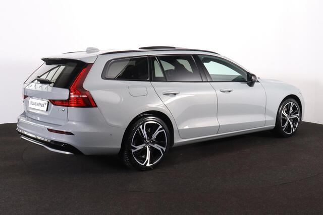 Volvo V60 T6 Recharge AWD Plus Dark - Panorama/schuifdak - IntelliSafe Assist & Surround - 360º Camera - Harman/Kardon audio - Verwarmde voorstoelen, stuur & achterbank - Parkeersensoren voor & achter - Elektr. bedienb. voorstoelen met geheugen - Head up display - Extra getint glas - 19' LMV