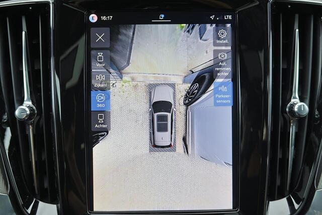 Volvo V60 T6 Recharge AWD Plus Dark - Panorama/schuifdak - IntelliSafe Assist & Surround - 360º Camera - Harman/Kardon audio - Verwarmde voorstoelen, stuur & achterbank - Parkeersensoren voor & achter - Elektr. bedienb. voorstoelen met geheugen - Head up display - Extra getint glas - 19' LMV