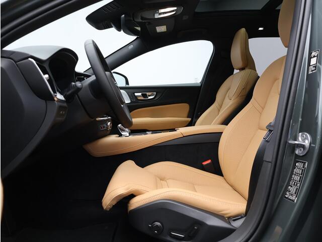 Volvo V60 2.0 T6 Plug-in hybrid AWD Ultra Dark / Head-Up Display / Bowers & Wilkins Audio / Stoelmassage / 360 camera / Pano. dak / Stoelventilatie / Elektr. stoelverstelling / Stoel-, stuur- & achterbankverwarming / BLIS