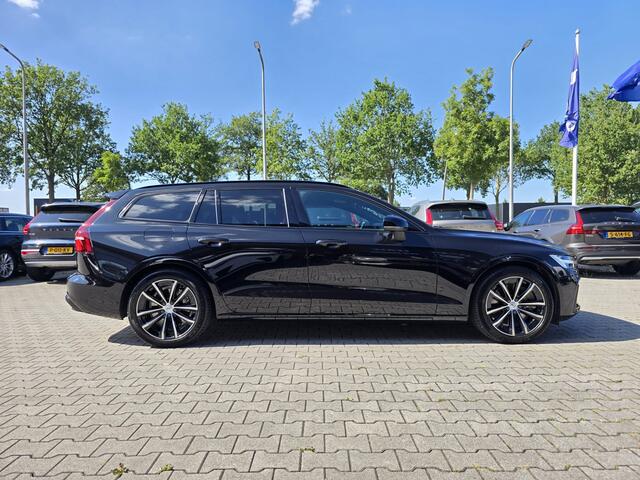 Volvo V60 2.0 T8 Plug-in hybrid AWD Plus Dark | Head-up | Schuif/kanteldak | Trekhaak | Pilot Assist | BLIS | H&K Audio |