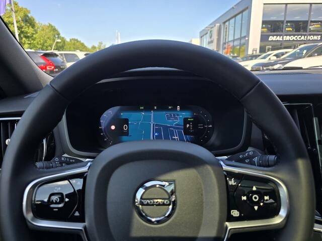 Volvo V60 2.0 T8 Plug-in hybrid AWD Plus Dark | Head-up | Schuif/kanteldak | Trekhaak | Pilot Assist | BLIS | H&K Audio |