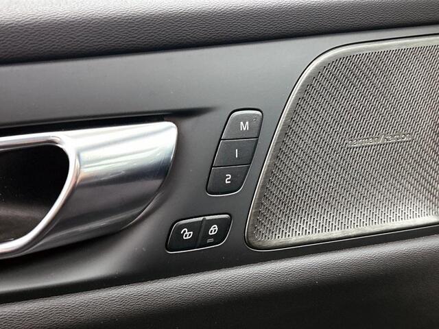 Volvo V60 2.0 T6 AWD Plus Dark