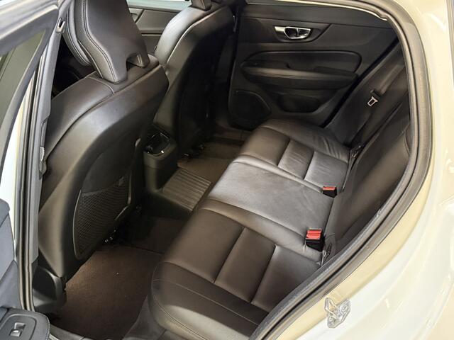 Volvo V60 2.0 T8 Twin Engine AWD Inscription | Panoramadak | 360 camera | Harman/Kardon | Adaptive cruise | Stoelverwarming