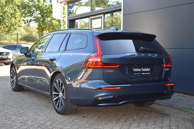 Volvo V60 T8 Plug-in hybrid AWD Plus Dark | Panoramadak | Trekhaak | Verwarmbare voorstoelen, achterbank en stuurwiel | Head-up display | 360 graden camera | Premium audio by Harman Kardon |