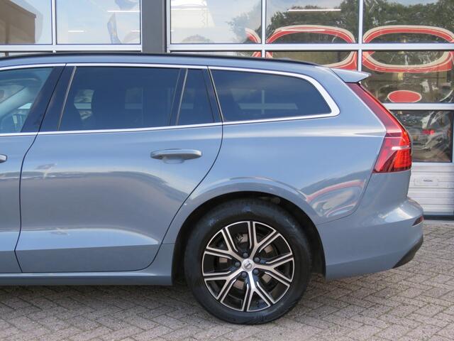 Volvo V60 2.0 B3 CORE / Trekhaak 1800kg / Camera / Stoelenstuurverw. / BOVAG garantie