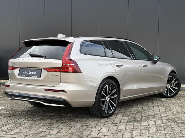 Volvo V60 2.0 T8 Plug-in hybrid AWD Plus Dark /head up display/ 360 camera /Panorama dak / trekhaak/ Harman & Kardon / Memory /