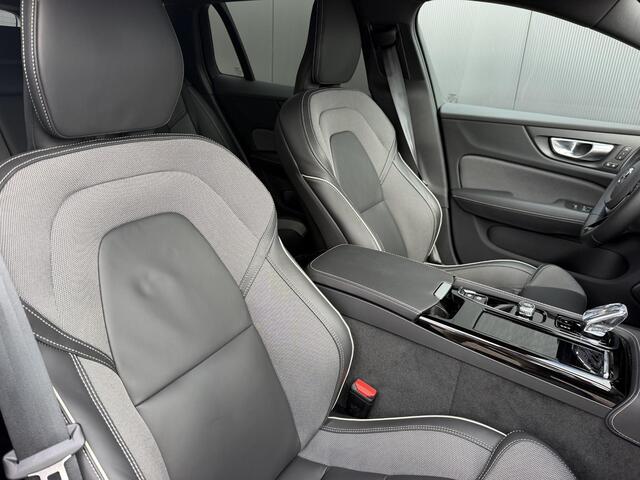 Volvo V60 2.0 T8 Plug-in hybrid AWD Plus Dark /head up display/ 360 camera /Panorama dak / trekhaak/ Harman & Kardon / Memory /