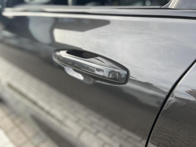 Volvo V60 T6 Plug-in hybrid AWD Plus Dark | Trekhaak | Apple Carplay | 360 Graden Camera | Harman / Kardon | Power Seats |