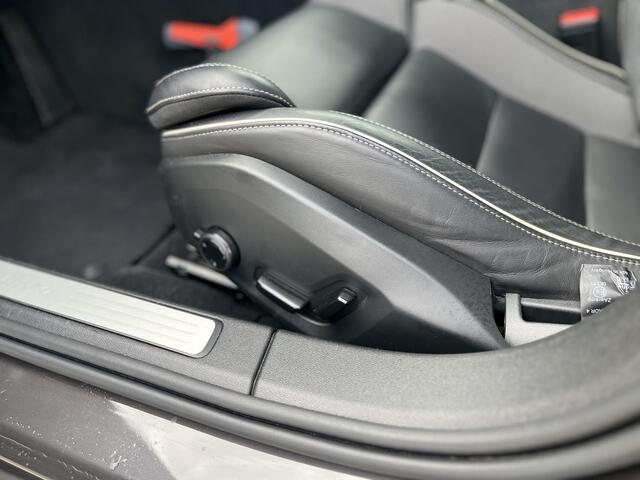 Volvo V60 T6 Plug-in hybrid AWD Plus Dark | Trekhaak | Apple Carplay | 360 Graden Camera | Harman / Kardon | Power Seats |