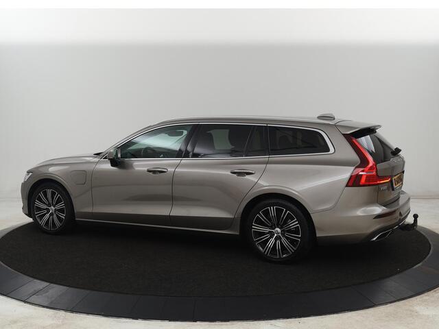 Volvo V60 2.0 T6 Recharge AWD Inscription | Trekhaak | SOH 81% | Stoelverwarming | Harman/Kardon | Leder | Camera | Adaptive cruise | Carplay | Keyless | Memory | Navigatie | Full LED | Stuurverwarming | PHEV | Plug in