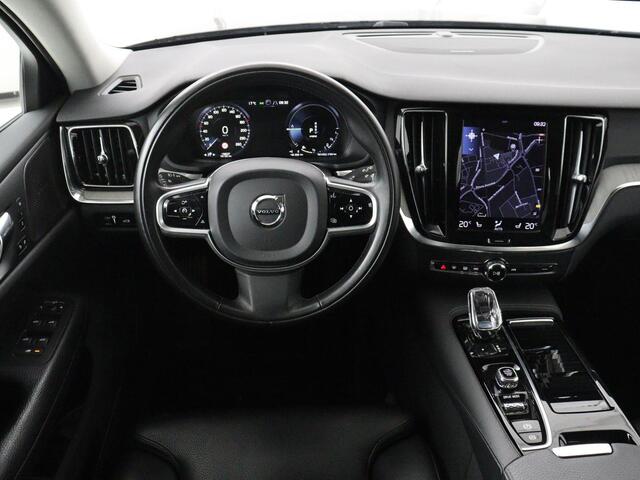 Volvo V60 2.0 T6 Recharge AWD Inscription | Trekhaak | SOH 81% | Stoelverwarming | Harman/Kardon | Leder | Camera | Adaptive cruise | Carplay | Keyless | Memory | Navigatie | Full LED | Stuurverwarming | PHEV | Plug in