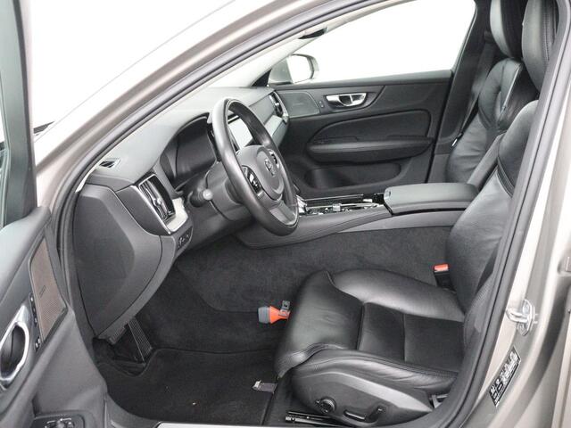 Volvo V60 2.0 T6 Recharge AWD Inscription | Trekhaak | SOH 81% | Stoelverwarming | Harman/Kardon | Leder | Camera | Adaptive cruise | Carplay | Keyless | Memory | Navigatie | Full LED | Stuurverwarming | PHEV | Plug in