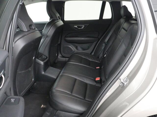 Volvo V60 2.0 T6 Recharge AWD Inscription | Trekhaak | SOH 81% | Stoelverwarming | Harman/Kardon | Leder | Camera | Adaptive cruise | Carplay | Keyless | Memory | Navigatie | Full LED | Stuurverwarming | PHEV | Plug in