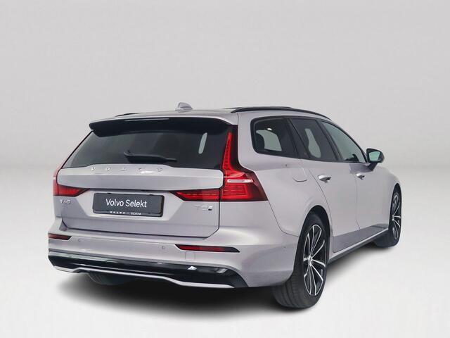 Volvo V60 T8 Plug-in hybrid AWD Plus Dark | SOH 100% | Panoramadak | 360° camera | Head-up display | Harman Kardon | Stoel- en stuurverwarming | Trekhaak