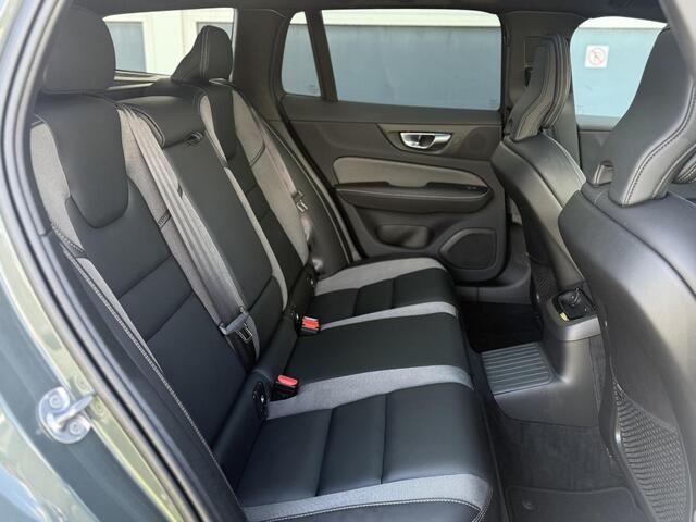 Volvo V60 2.0 T8 Plug-in hybrid AWD Ultra Dark | SOH:100% | Trekhaak | Schuif/kantel Panoramadak | Harman/Kardon | HUD | Power Seats | Memory | Extra getint glas | 360° Camera | Stoel/stuur verwarming |