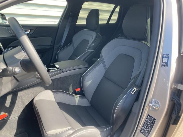 Volvo V60 2.0 T8 Plug-in hybrid AWD Plus Dark / Trekhaak / 360 camera / Harman/Kardon / Panoramadak /