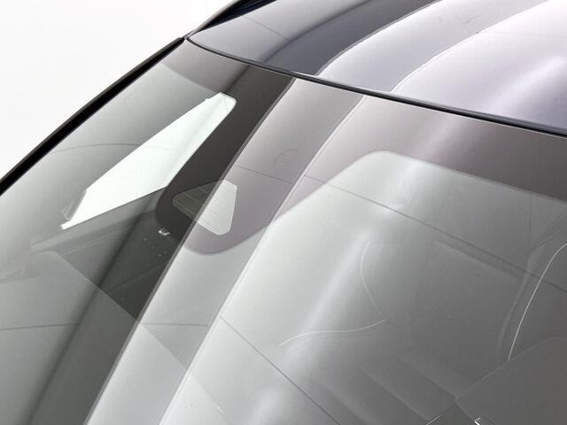 Volvo V60 2.0 T8 Plug-in hybrid AWD Plus Dark | Pano | BLIS | Sportinterieur |