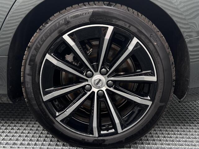 Volvo V60 2.0 T8 Plug-in hybrid AWD Plus Dark PHEV, Automaat, Panoramadak, Trekhaak semi elektrisch wegklapbaar, Head-up display, 360 graden parkeercamera,