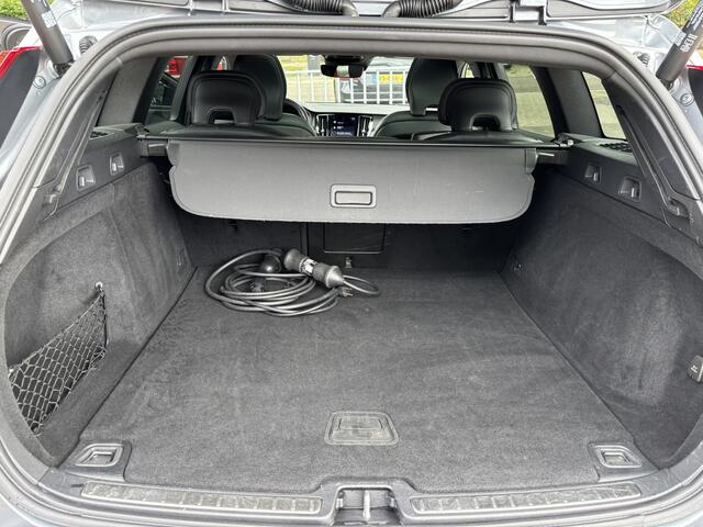 Volvo V60 T6 Recharge AWD R-Design 360 Pano HeadUp Keyless