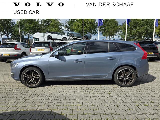 Volvo V60 1.5 T3 Polar+ Dynamic Dealer onderhouden | Cruise control | Verwarmde stoelen voor | Standkachel | Trekhaak