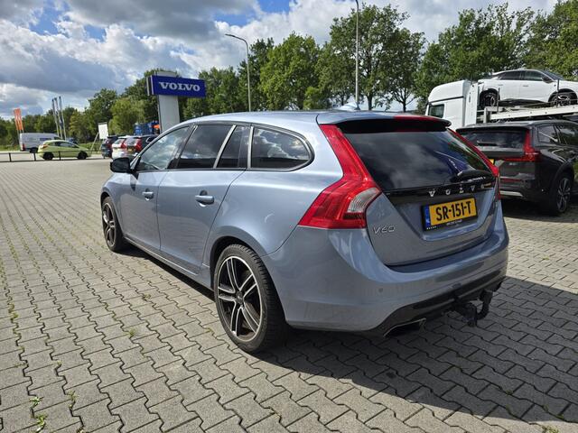 Volvo V60 1.5 T3 Polar+ Dynamic Dealer onderhouden | Cruise control | Verwarmde stoelen voor | Standkachel | Trekhaak