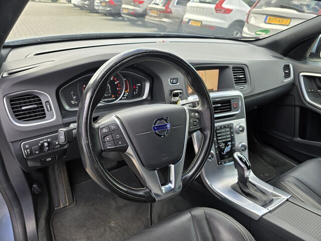 Volvo V60 1.5 T3 Polar+ Dynamic Dealer onderhouden | Cruise control | Verwarmde stoelen voor | Standkachel | Trekhaak