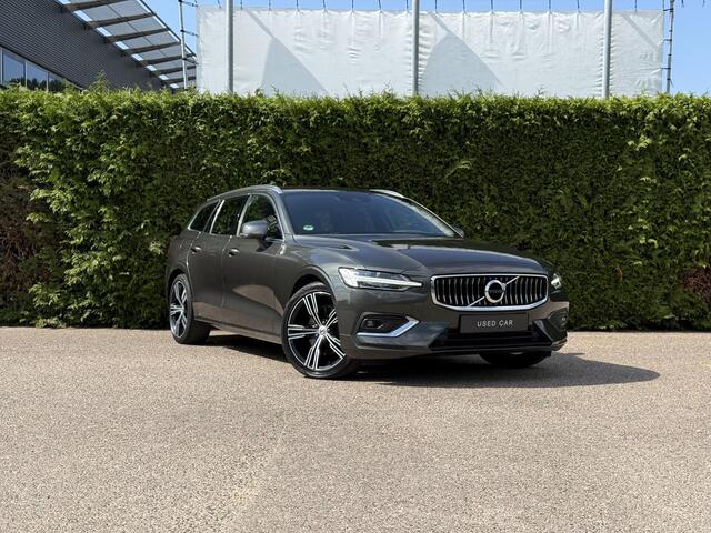 Volvo V60 B3 Inscription | Trekhaak | Pano dak | BLIS | Keyless | Elektrische stoelen | Ledere bekleding |